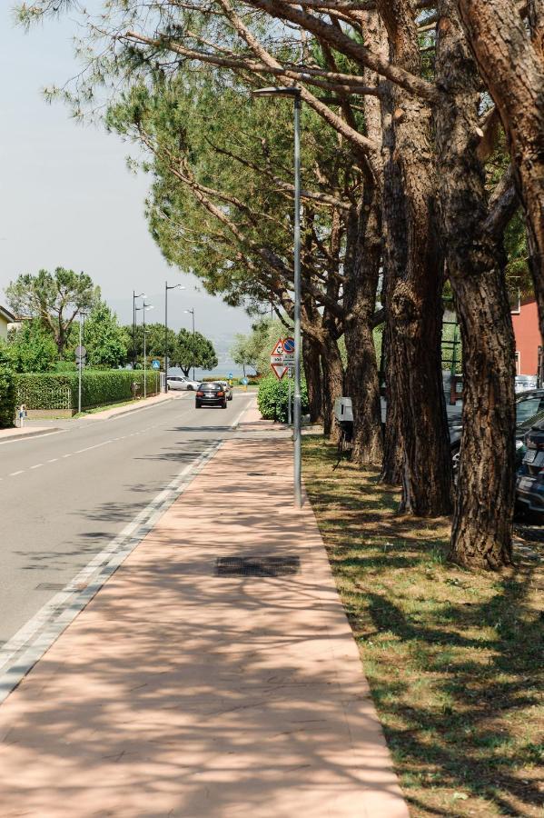 Appartamento Afrodite Desenzano del Garda Eksteriør billede